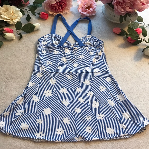 Anthropologie Top - Picture 2 of 7